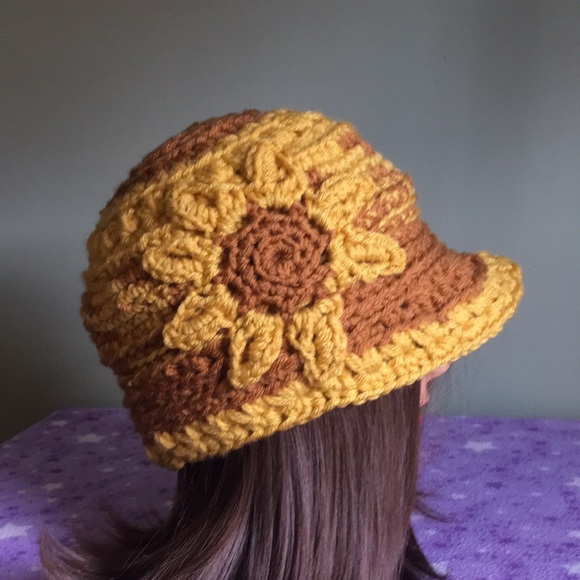 crochet hats Accessories - Crochet flower derby medium acrylic yarn soft reversible hat